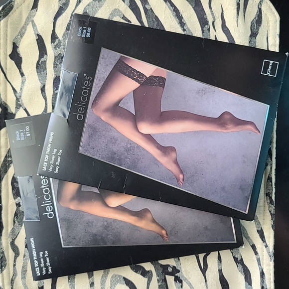 JCPenney NWT Vintage Lace Top Thigh Highs - Picture 1 of 6